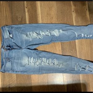 Light wash ripped American Eagle jeans